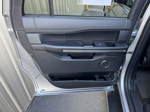Used 2021 Ford Expedition Max XLT AWD/4WD image 30
