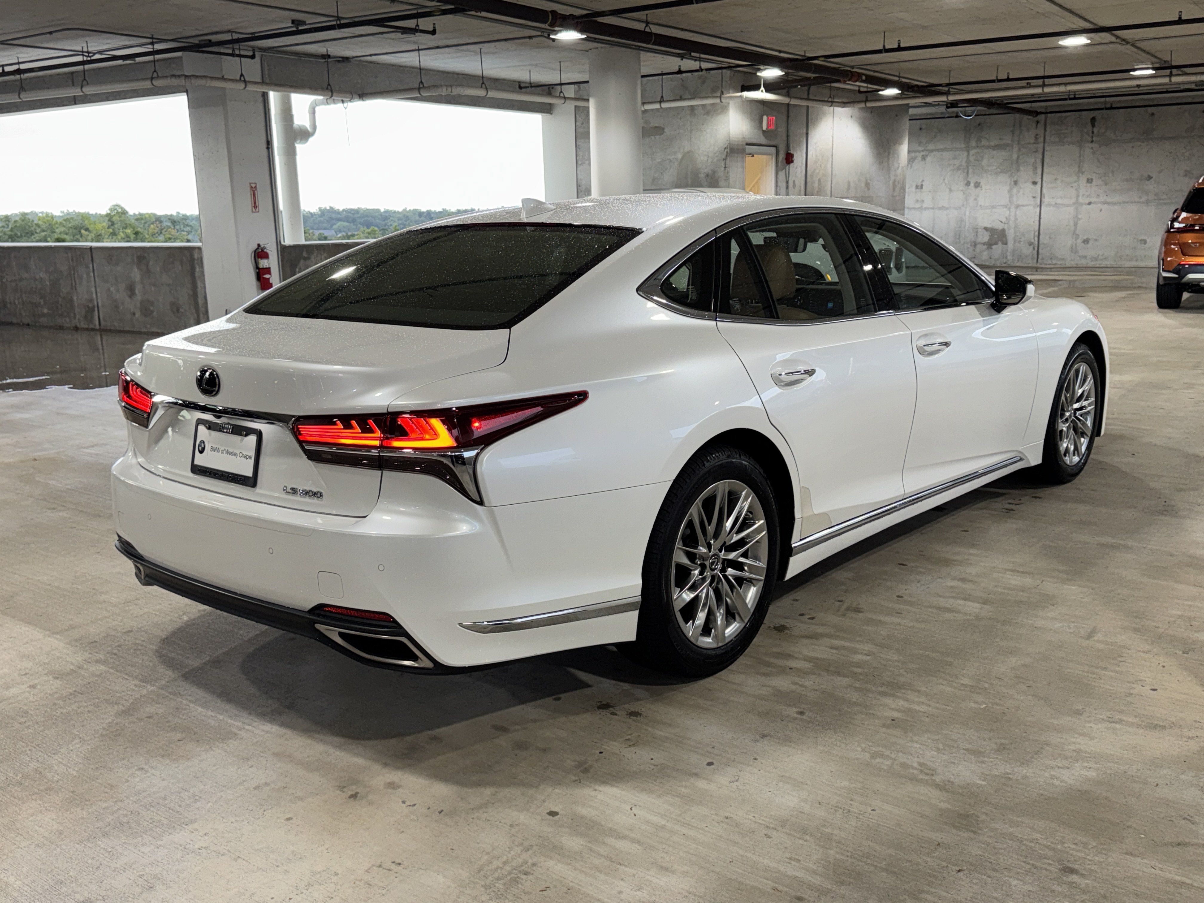Used 2019 Lexus LS 500 w/ Accessory Package (Z2) RWD image 8