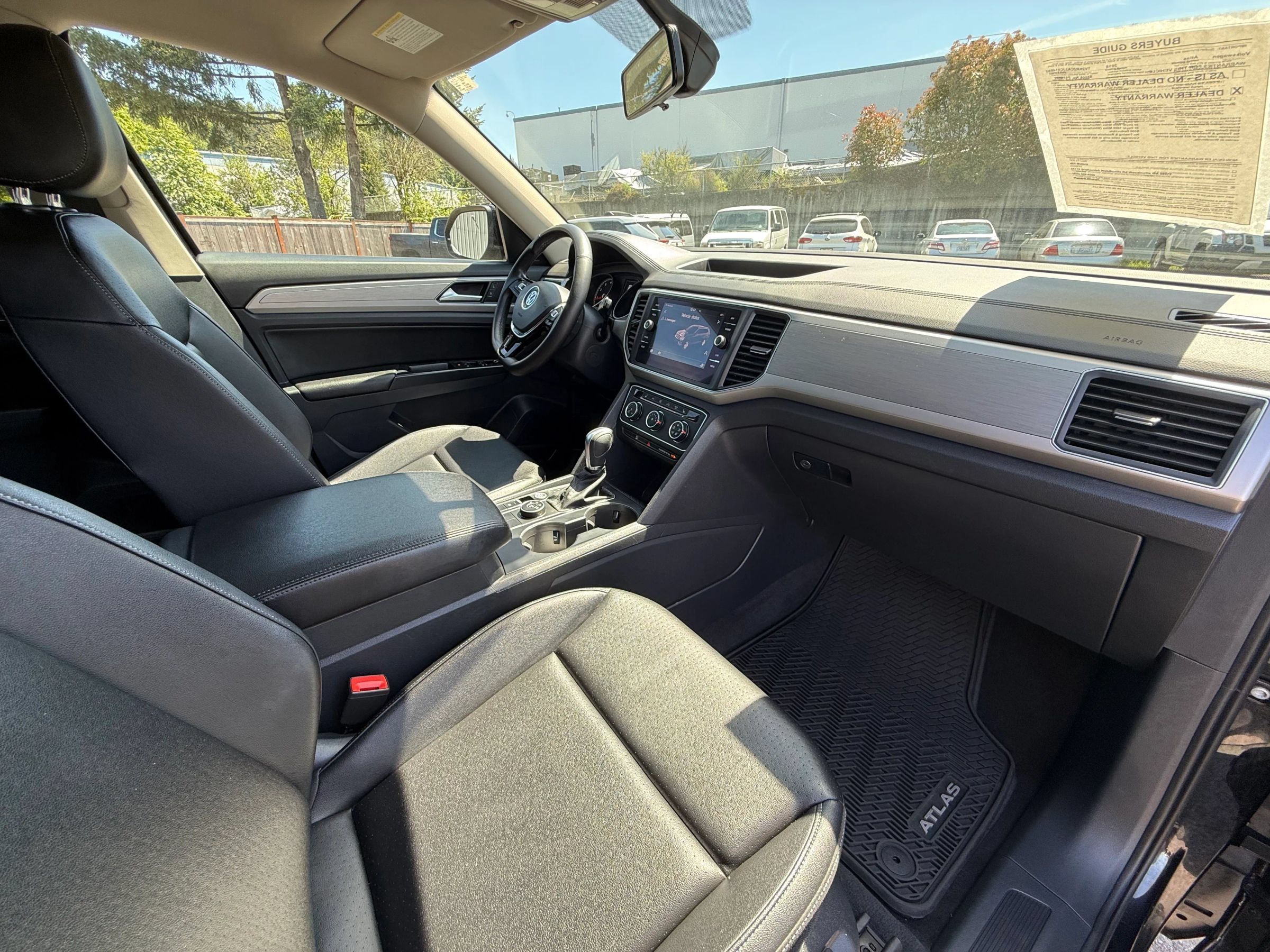 Used 2018 Volkswagen Atlas SE AWD/4WD image 32