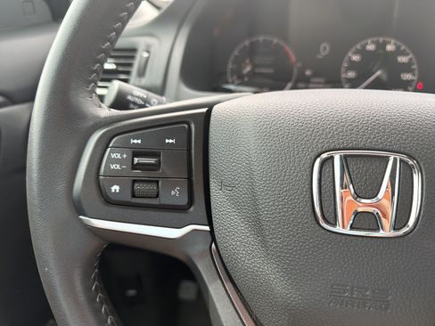 Certified 2025 Honda Ridgeline RTL image 8