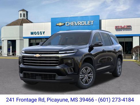 New 2026 Chevrolet Traverse LT w/ Driver Confidence Package FWD image 7
