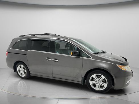 Used 2013 Honda Odyssey Touring image 15