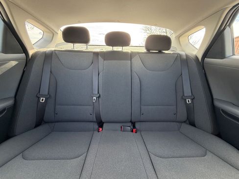 Used 2025 Kia K4 LXS image 37