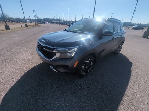 Used 2024 Kia Seltos EX image 7