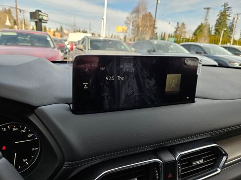 New 2025 MAZDA CX-5 Signature image 18