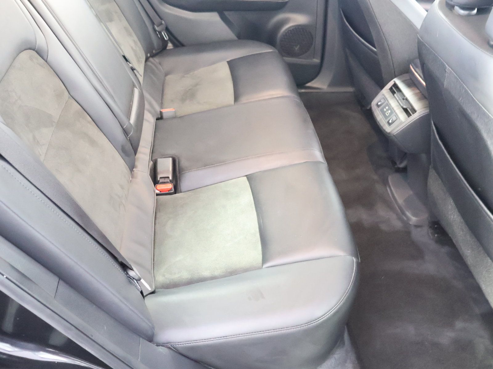 Used 2023 Nissan Ariya AWD image 49