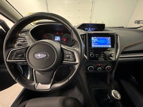 Used 2021 Subaru Crosstrek 2.0i Premium image 32