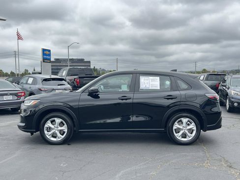 Used 2025 Honda HR-V LX image 2