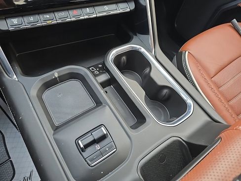 Used 2025 GMC Sierra 2500 Denali Ultimate image 23