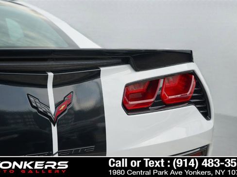 Used 2015 Chevrolet Corvette Stingray Coupe w/ Pacific Design Package image 22