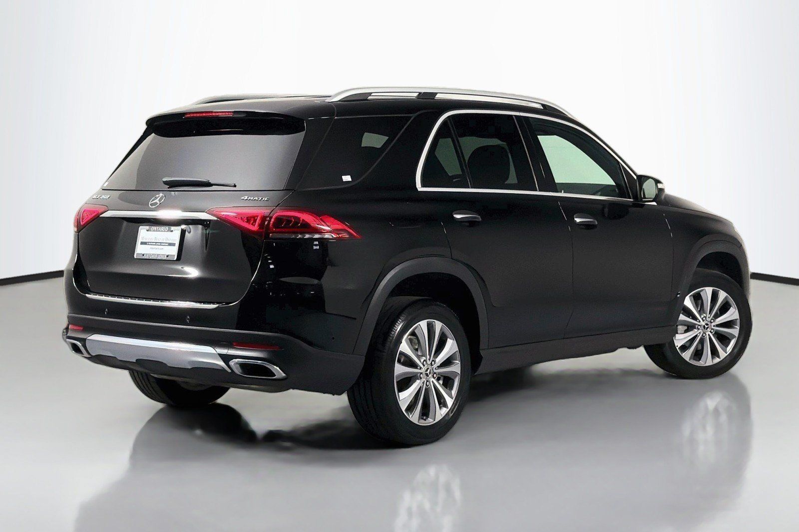 Used 2022 Mercedes-Benz GLE 350 4MATIC w/ Premium Package image 12