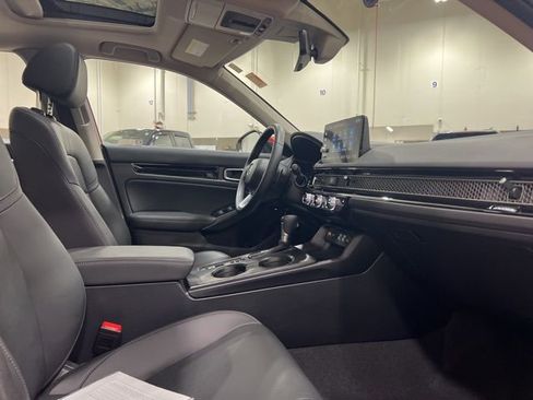 Used 2024 Honda Civic Touring image 10