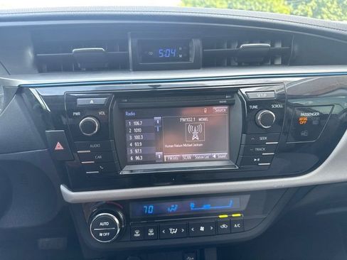 Used 2014 Toyota Corolla LE FWD image 25