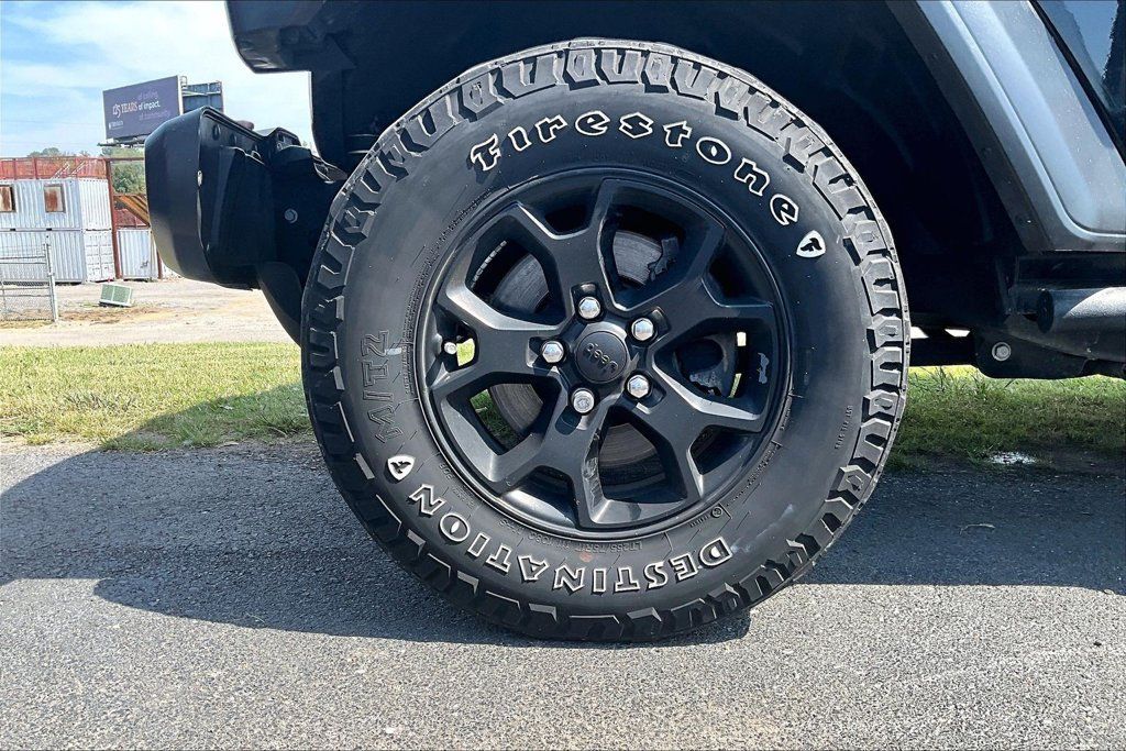 Used 2022 Jeep Wrangler Unlimited Sport AWD/4WD image 2