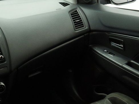 Used 2024 Mitsubishi Outlander Sport ES AWD/4WD image 25