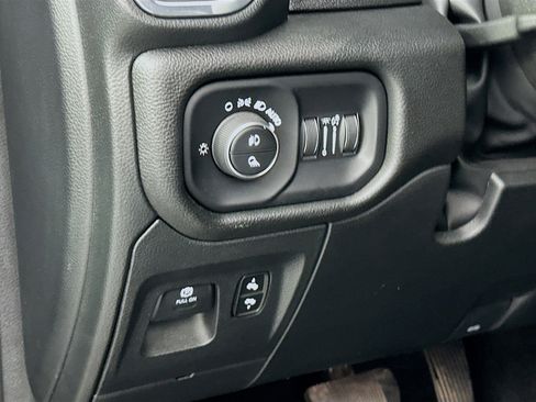 Used 2025 RAM 1500 Laramie image 17