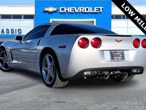 Used 2012 Chevrolet Corvette Coupe w/ Roof Package image 4
