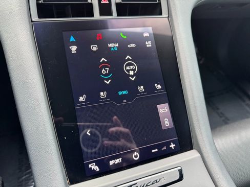 Used 2022 Porsche Taycan image 36