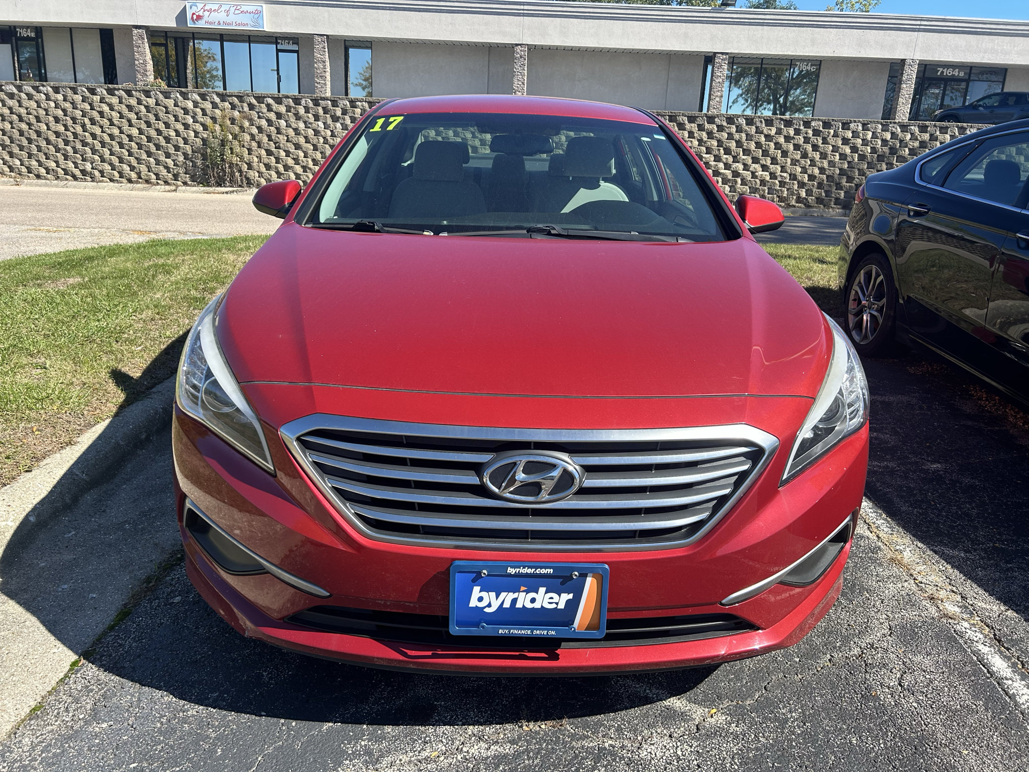 Used 2017 Hyundai Sonata SE FWD image 2