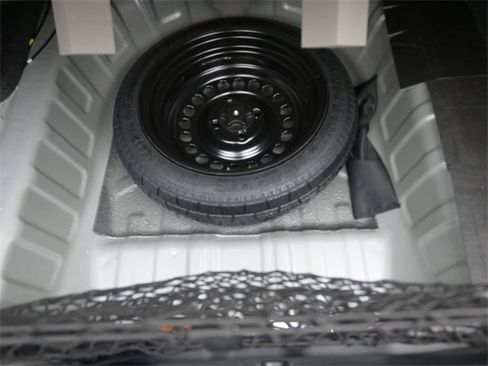 New 2025 Nissan Versa SV w/ Trunk Package image 29