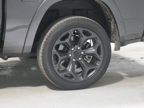 Used 2024 RAM 1500 Limited image 27