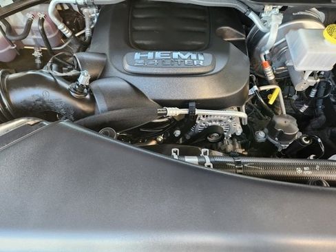 Used 2024 RAM 2500 Tradesman w/ Chrome Appearance Group image 32