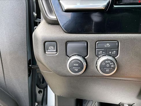 Used 2025 GMC Sierra 1500 Elevation RWD image 32