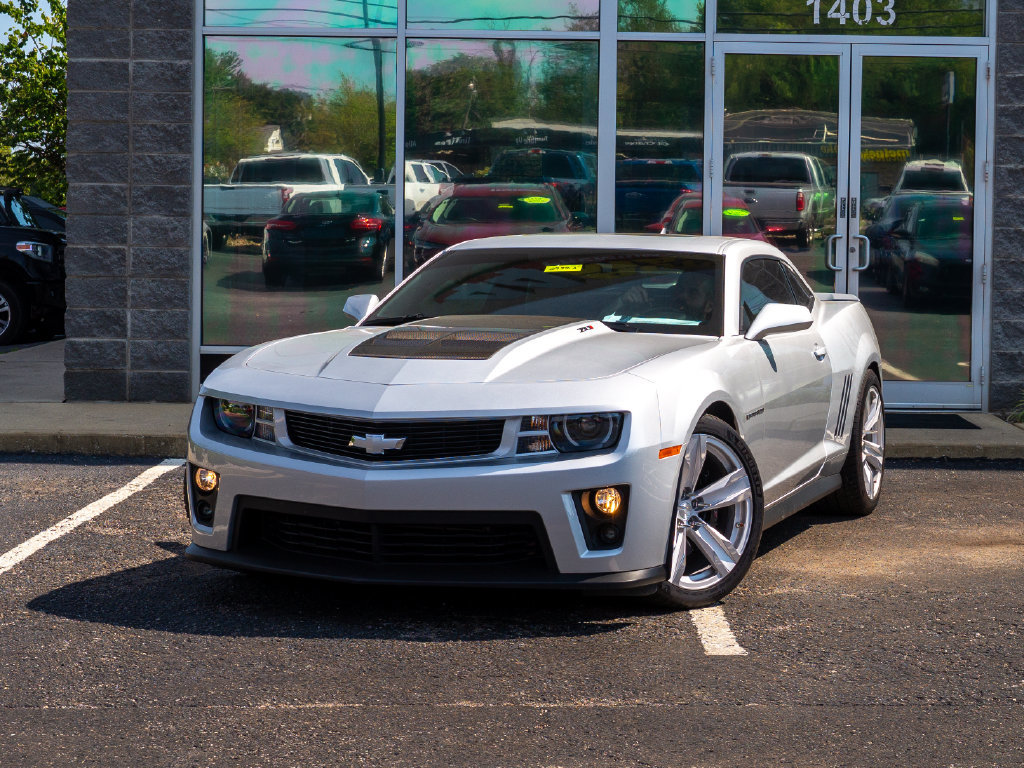 Used 2012 Chevrolet Camaro ZL1 RWD image 6