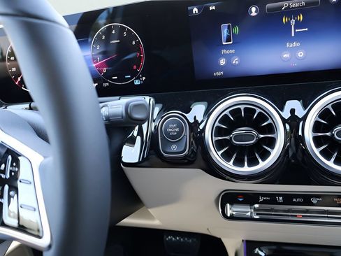New 2026 Mercedes-Benz GLA 250 4MATIC image 27