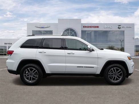 Certified 2021 Jeep Grand Cherokee Limited w/ Luxury Group II RWD image 2