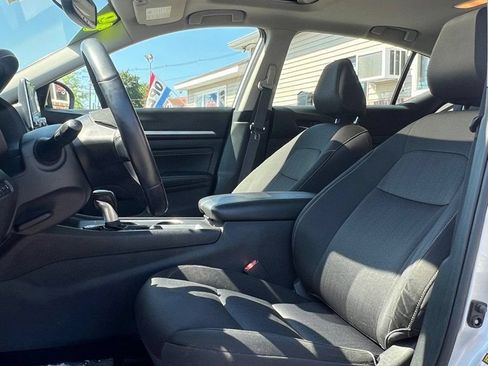 Used 2019 Nissan Altima 2.5 SV FWD image 10