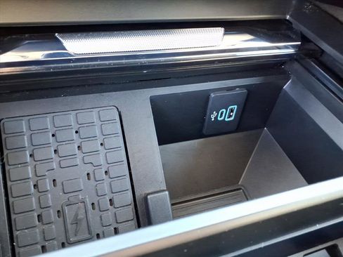 Used 2024 Ford F250 Lariat w/ Lariat Ultimate Package image 15