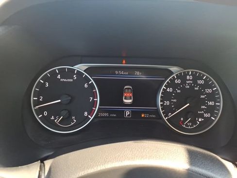 Certified 2025 Nissan Sentra SR w/ Midnight Edition FWD image 20