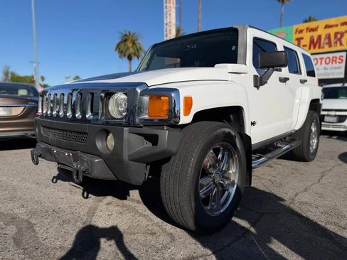 Used 2007 HUMMER H3 image 10