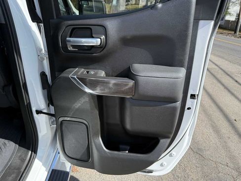 Used 2020 Chevrolet Silverado 1500 LTZ image 35