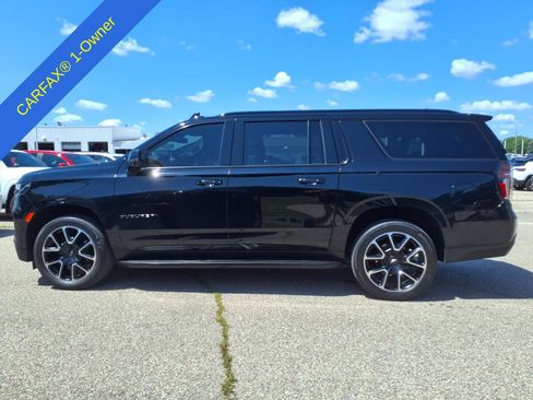Used 2023 Chevrolet Suburban RST w/ Luxury Package AWD/4WD image 9