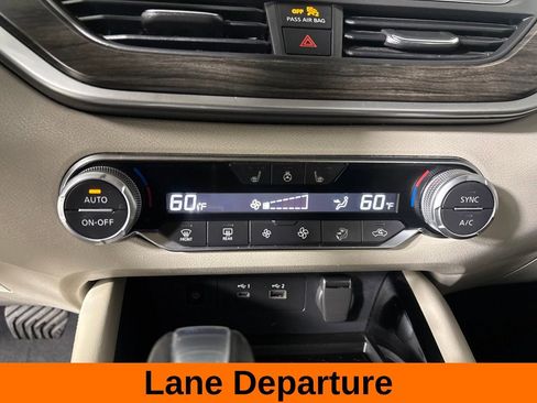 Used 2023 Nissan Altima 2.5 SL AWD/4WD image 18