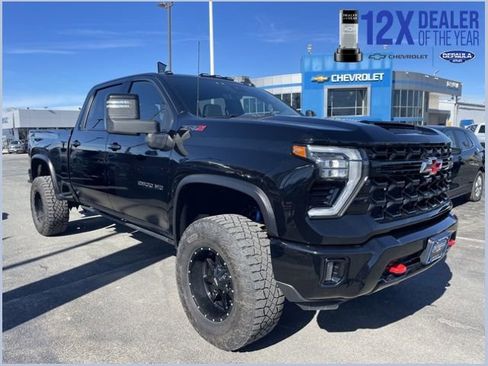 Used 2024 Chevrolet Silverado 2500 ZR2 w/ Technology Package AWD/4WD image 1