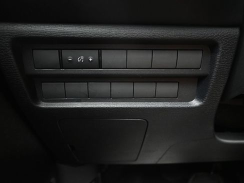 Used 2025 Mitsubishi Outlander ES AWD/4WD image 23