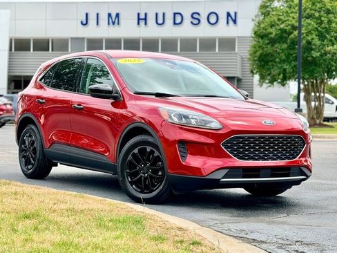 Certified 2022 Ford Escape SE FWD image 2