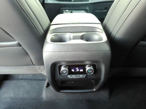 Used 2025 Buick Enclave Preferred image 27