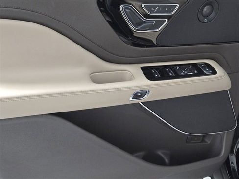 Certified 2023 Lincoln Aviator Reserve w/ Equipment Group 201A image 22