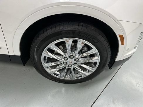 Used 2022 Cadillac XT5 Premium Luxury w/ Technology Package FWD image 19