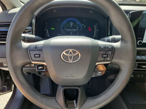 Used 2025 Toyota Camry LE FWD image 20
