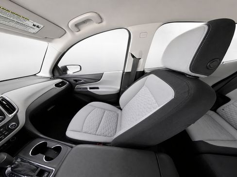 Used 2019 Chevrolet Equinox LS FWD image 10