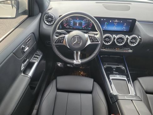 Used 2025 Mercedes-Benz GLA 250 image 13