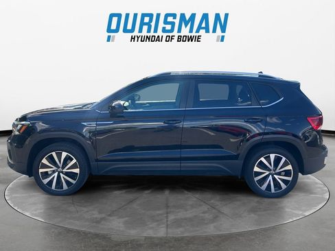 Used 2024 Volkswagen Taos SE FWD image 3