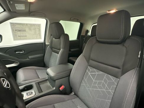 New 2026 Nissan Frontier SV w/ SV Convenience Package image 9