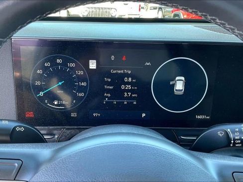 Used 2024 Hyundai Kona Limited image 20