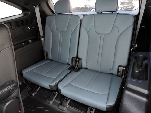 Used 2025 Kia Sorento SX Prestige AWD/4WD image 16